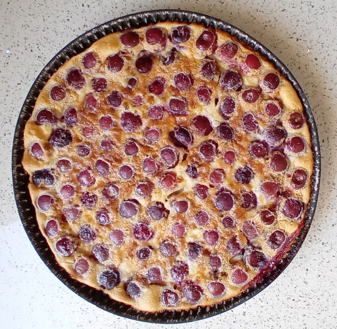 CLAFOUTIS AUX CERISES "fait maison CLAFOUTIS AUX CERISES "fait maison"